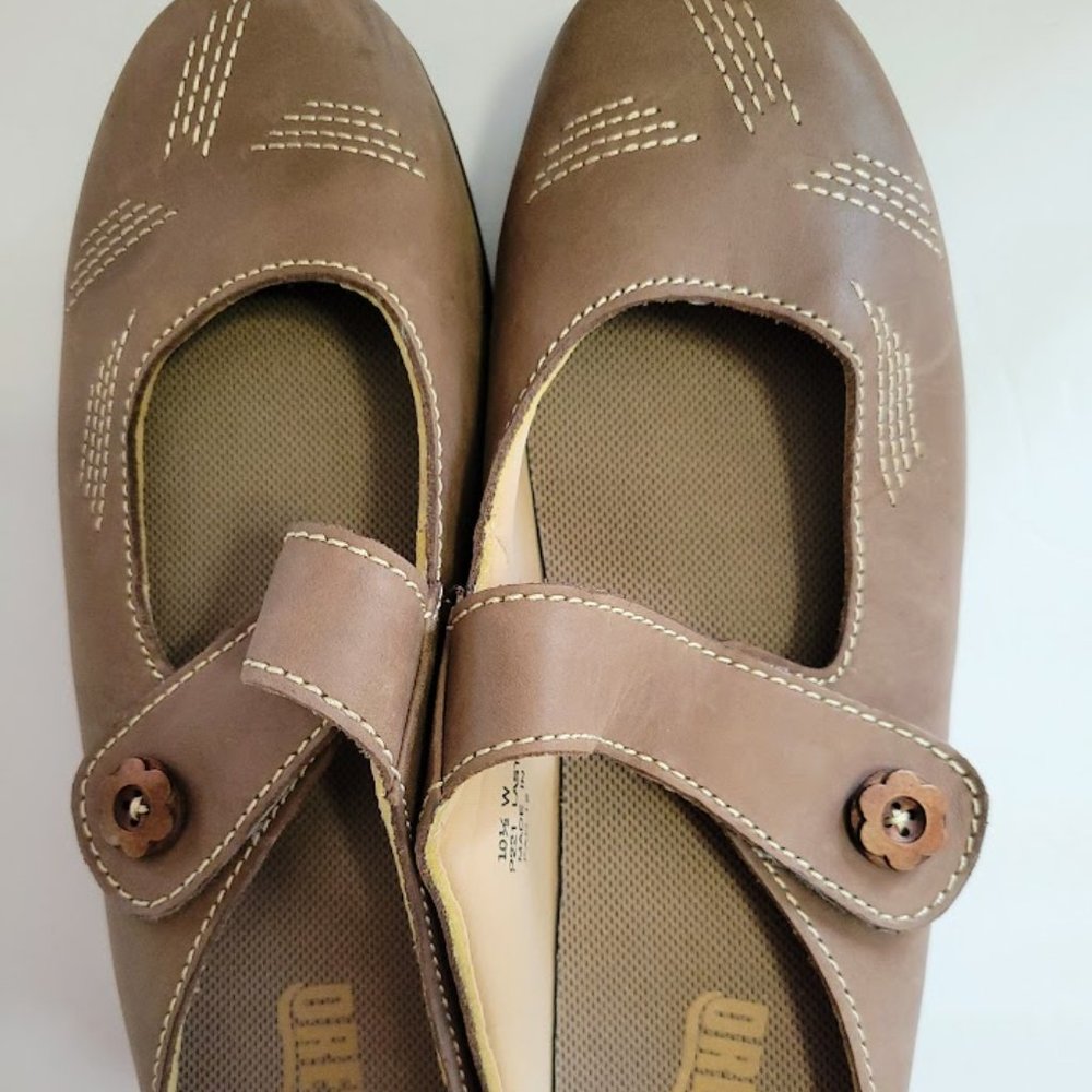 Drew Juniper Brown Leather Mary Jane Mules adjustable straps NWOT Size 1…